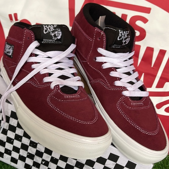 Vans Skate Half Cab
Port Royale
VNOA5FCD4QU
WMNS sneakers - Picture 8 of 16